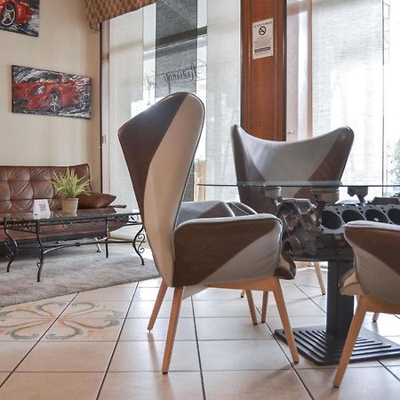 Hotel Domus Maranello Ngoại thất bức ảnh
