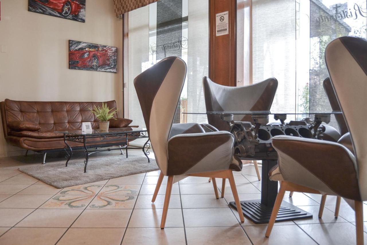 Hotel Domus Maranello Ngoại thất bức ảnh
