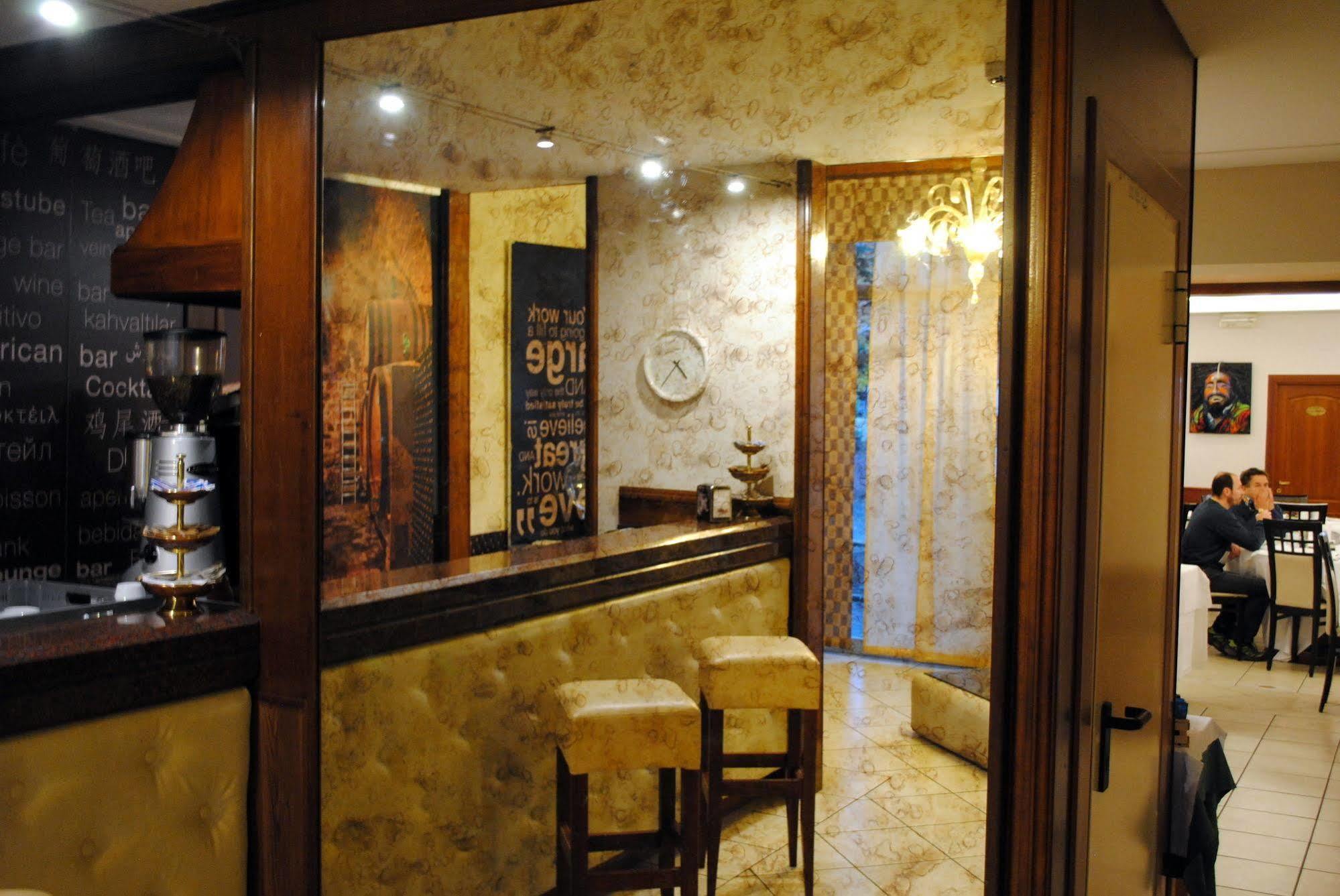 Hotel Domus Maranello Ngoại thất bức ảnh